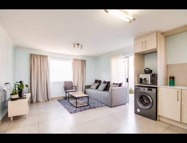 2 BEDROOM APARTMENT FOR SALE IN MAROELADAL